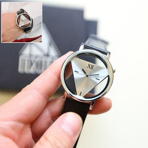 Fasion High Quality Mens Womens Watches Unique Hollowed-out Triangular Dial Black Fashion Wrist Watch Dropshipping Hot Clock B30